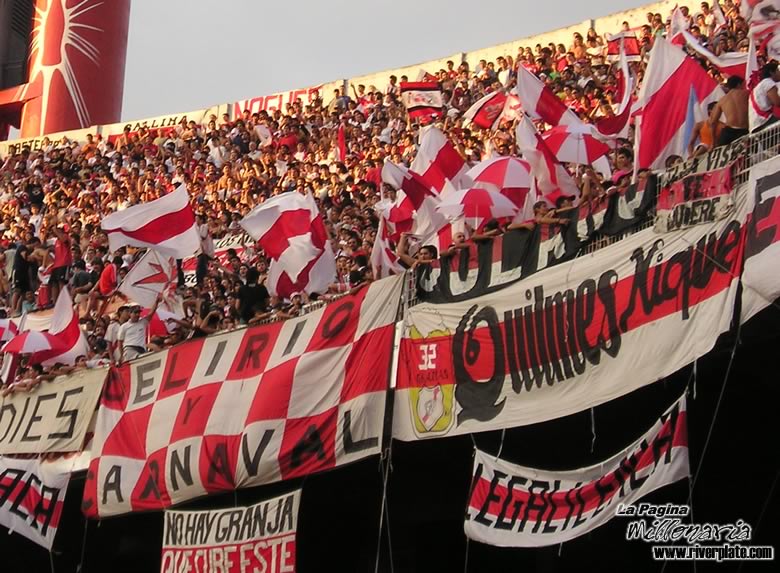 River Plate vs Banfield (CL 2005) 9