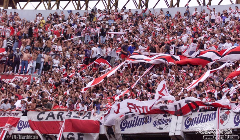 River Plate vs. Huracan (AP 2000) 23
