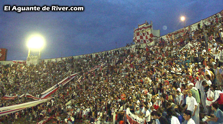 Huracán vs River Plate (CL 2002) 5