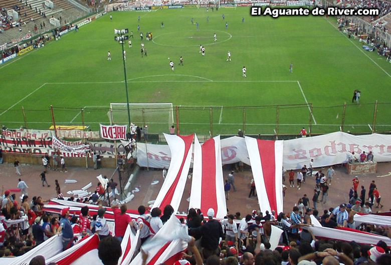 Huracán vs River Plate (CL 2002) 8
