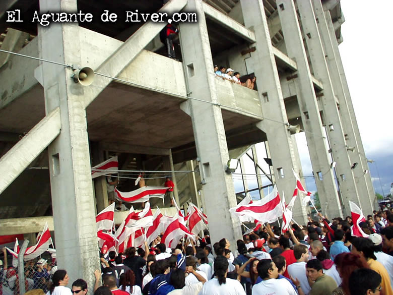 San Lorenzo vs River Plate (AP 2002) 4