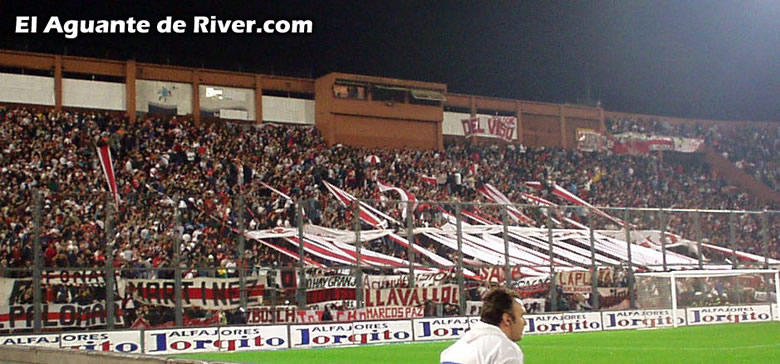 Chacarita Jrs vs River Plate (AP 2002) 1