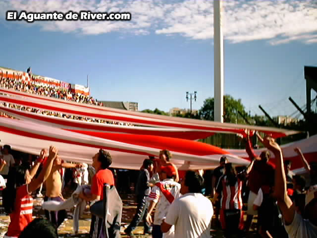 Chacarita Jrs vs River Plate (AP 2001) 3