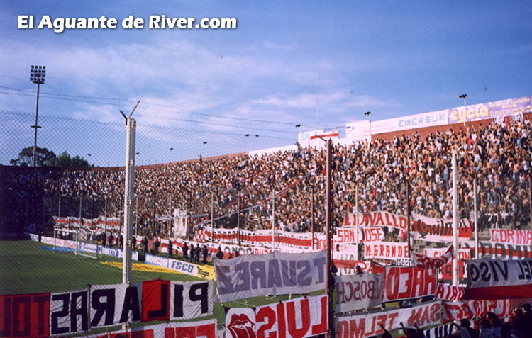 Lanus vs. River Plate (AP 2000) 13