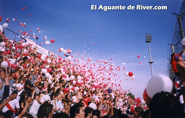 Lanus vs. River Plate (AP 2000) 14