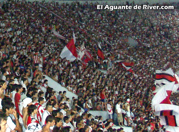 River Plate vs Chicago (CL 2002) 9