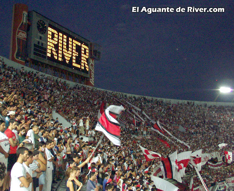 River Plate vs Chicago (CL 2002) 6