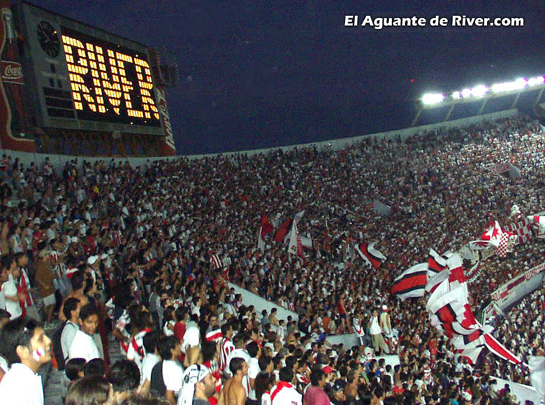 River Plate vs Chicago (CL 2002) 8