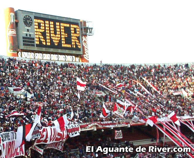 River Plate vs Colón (AP 2002) 4