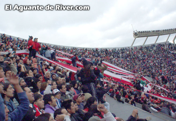 River Plate vs Huracan (AP 2002) 3