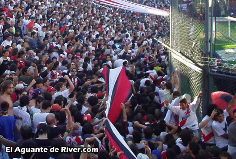 Velez Sarsfield vs River Plate (CL 2002) 3