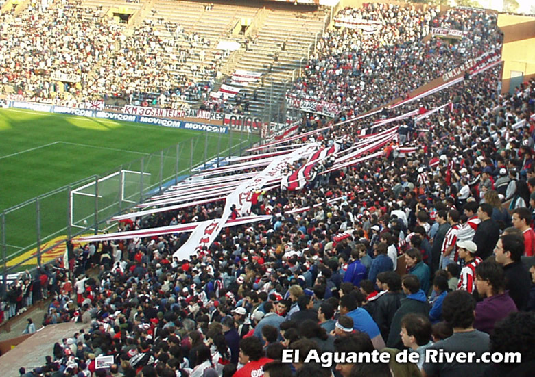 Velez Sarsfield vs River Plate (AP 2002) 3