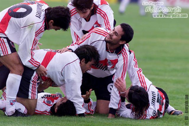 Belgrano CBA vs. River Plate (CL 2001) 1