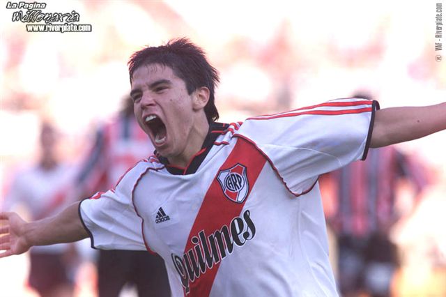 River Plate vs. Chacarita (CL 2001) 3