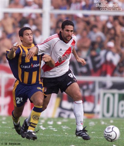 Rosario Central vs. River Plate (CL 2001) 10
