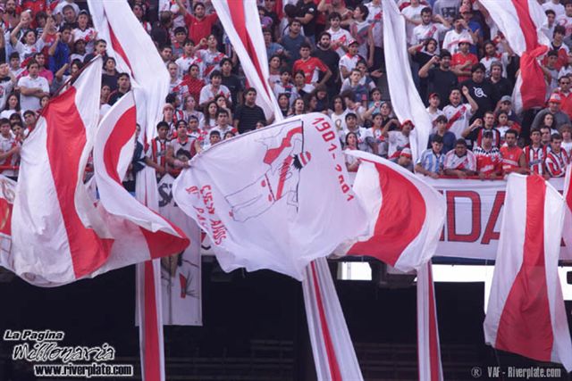 Almagro vs. River Plate (CL 2001) 7
