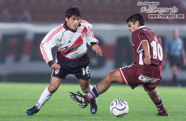 River Plate vs. Lanús (CL 2001) 5