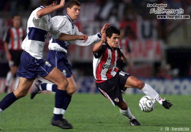 River Plate vs. Gimnasia LP (2001) 5
