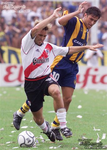 Rosario Central vs. River Plate (CL 2001) 11