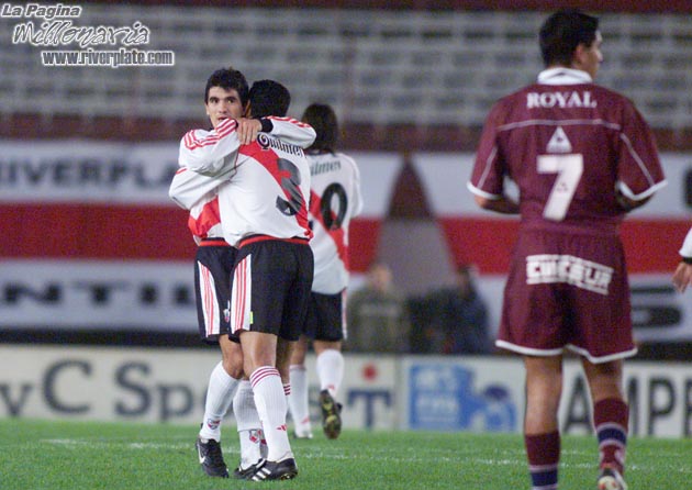 River Plate vs. Lanús (CL 2001) 6