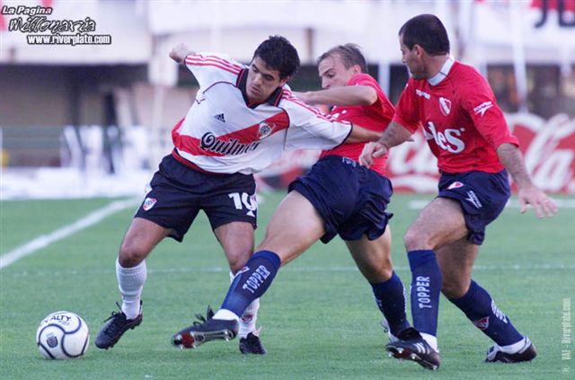 River Plate vs. Independiente (CL 2001) 13