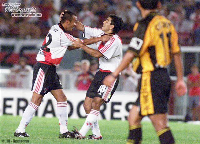 River Plate vs. The Strongest (LIB 2001) 6