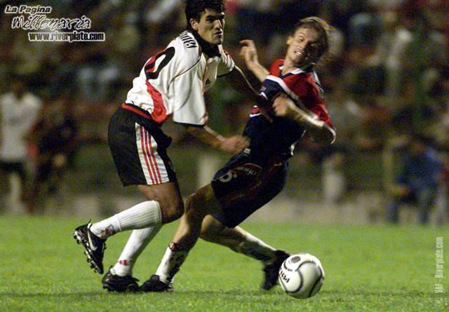 Unión Sta. Fe vs. River Plate (CL 2001) 6