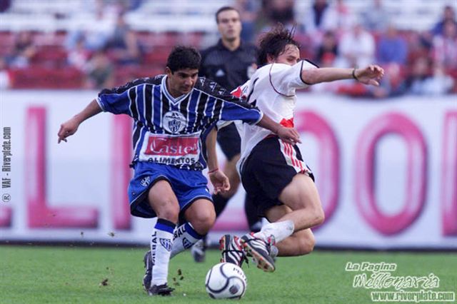 Almagro vs. River Plate (CL 2001) 12