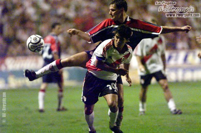 Unión Sta. Fe vs. River Plate (CL 2001) 7