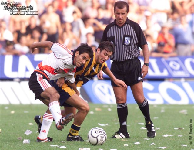 Rosario Central vs. River Plate (CL 2001) 14