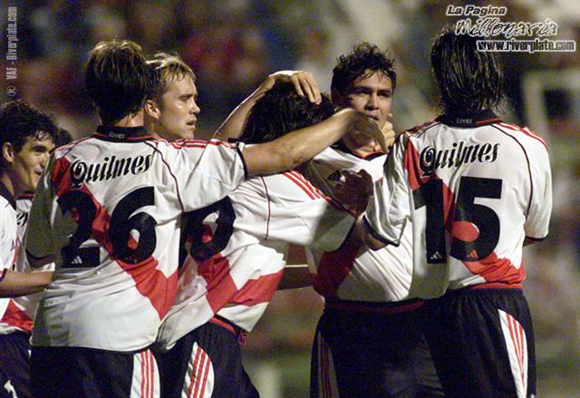 Unión Sta. Fe vs. River Plate (CL 2001) 8