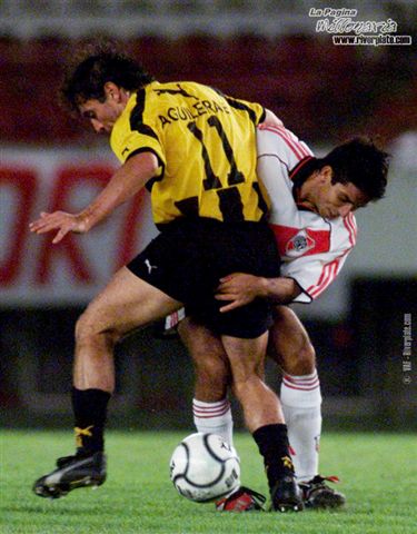 River Plate vs. Guarani (LIB 2001) 10