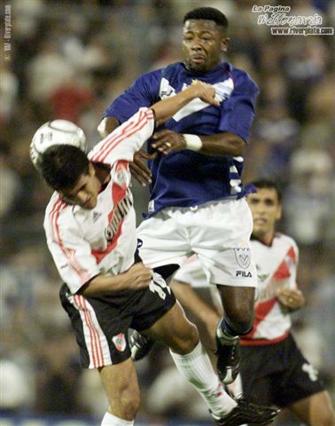 Velez Sarsfield vs. River Plate (CL 2001) 11