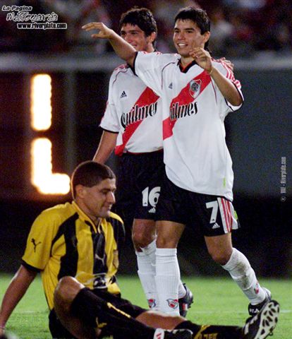River Plate vs. Guarani (LIB 2001) 12