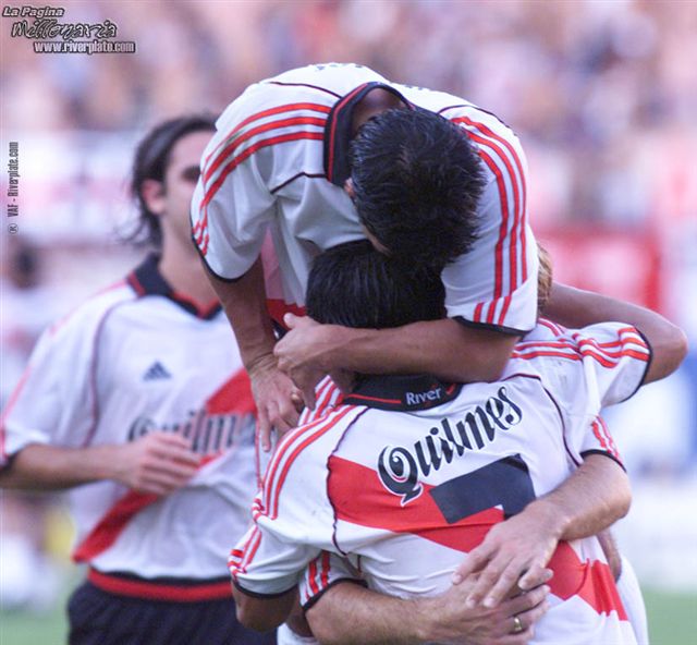 River Plate vs. Independiente (CL 2001) 21