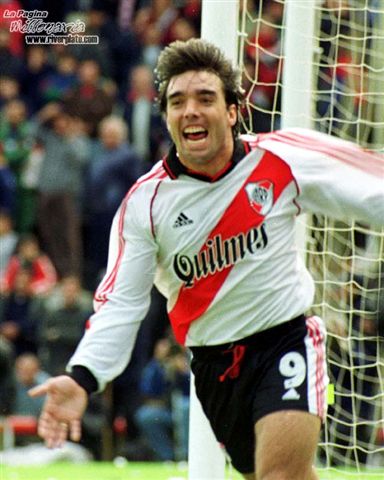 Newell's vs. River Plate (CL 2001) 8