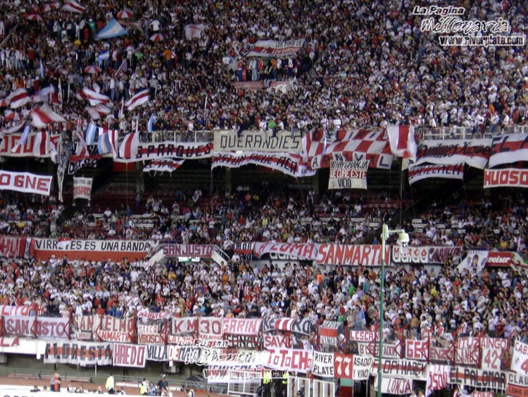 River Plate vs Nacional (LIB 2005) 5