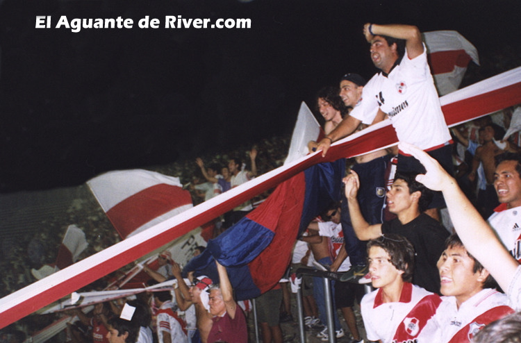 River Plate vs Independiente (Mendoza 2001) 3