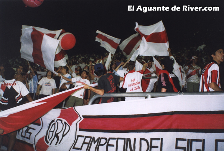 River Plate vs Independiente (Mendoza 2001) 4