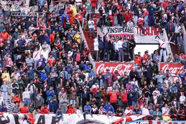 River Plate vs. Velez Sarlfied (AP 2001) 2