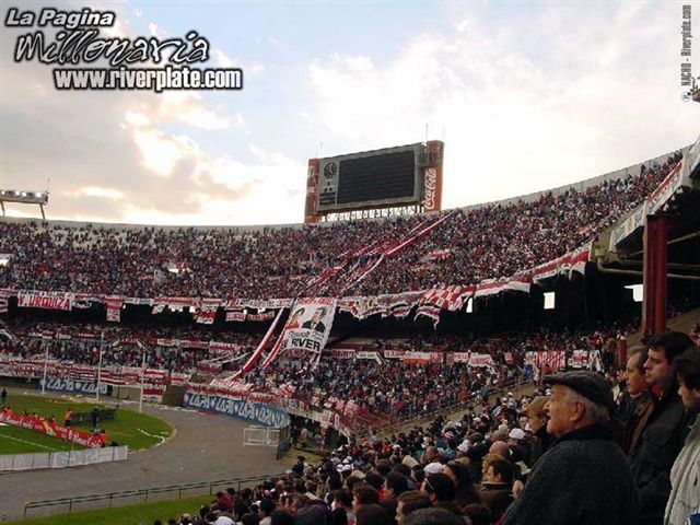 River Plate vs. Gremio (BRA) (MER 2001) 2