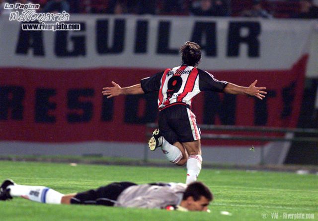 River Plate vs Huracán (AP 2001) 1
