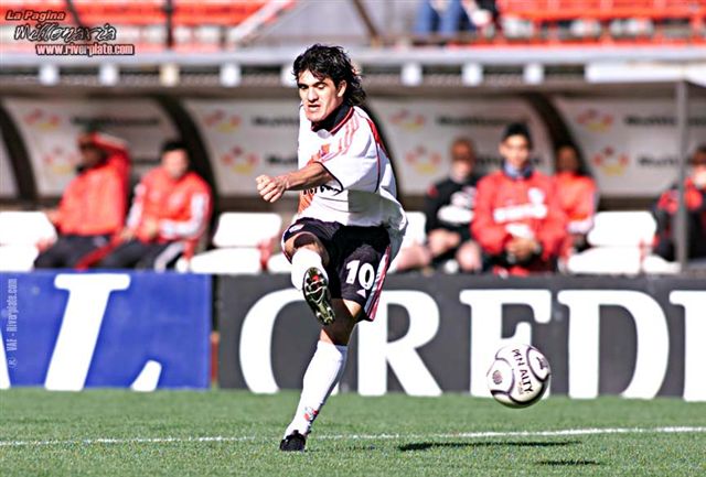 River Plate vs. Newells (AP 2001) 3