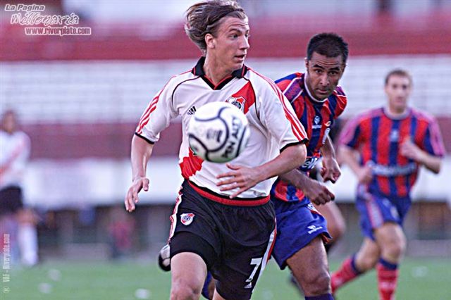 River Plate vs San Lorenzo (AP 2001) 11