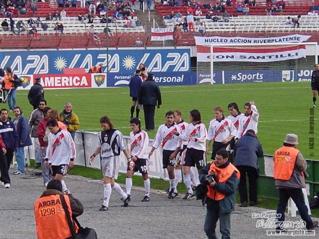 River Plate vs. Gremio (BRA) (MER 2001) 9
