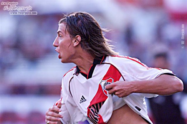 River Plate vs San Lorenzo (AP 2001) 14
