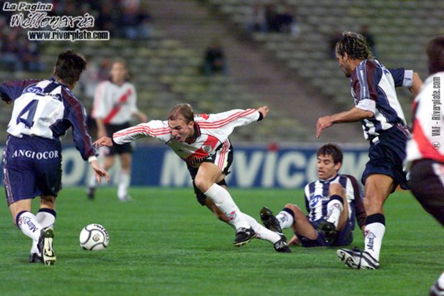 Talleres (Cba.) vs. River Plate (AP 2001) 5