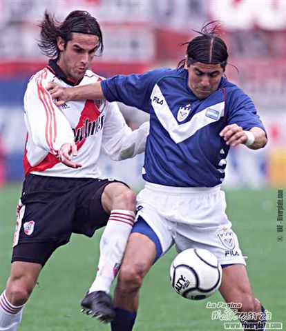 River Plate vs. Velez Sarlfied (AP 2001) 7