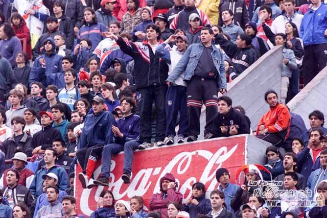 River Plate vs. Velez Sarlfied (AP 2001) 12