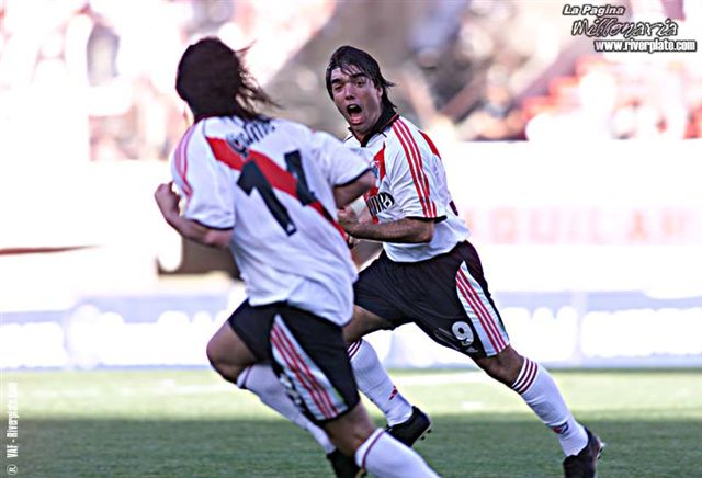 River Plate vs San Lorenzo (AP 2001) 26